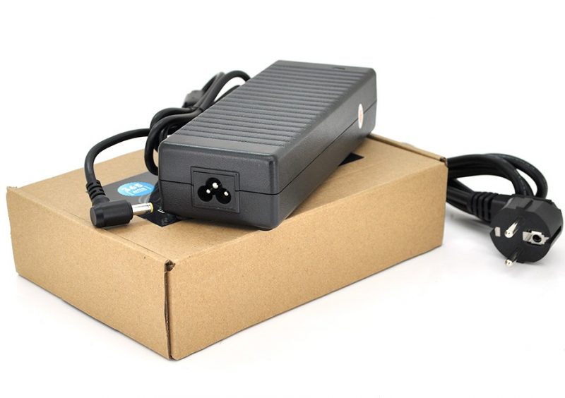 HP 19V 6.3A (120 Вт) штекер 5.5x2.5мм HP 19V 6.3A (120 Вт) штекер 5.5x2.5мм
