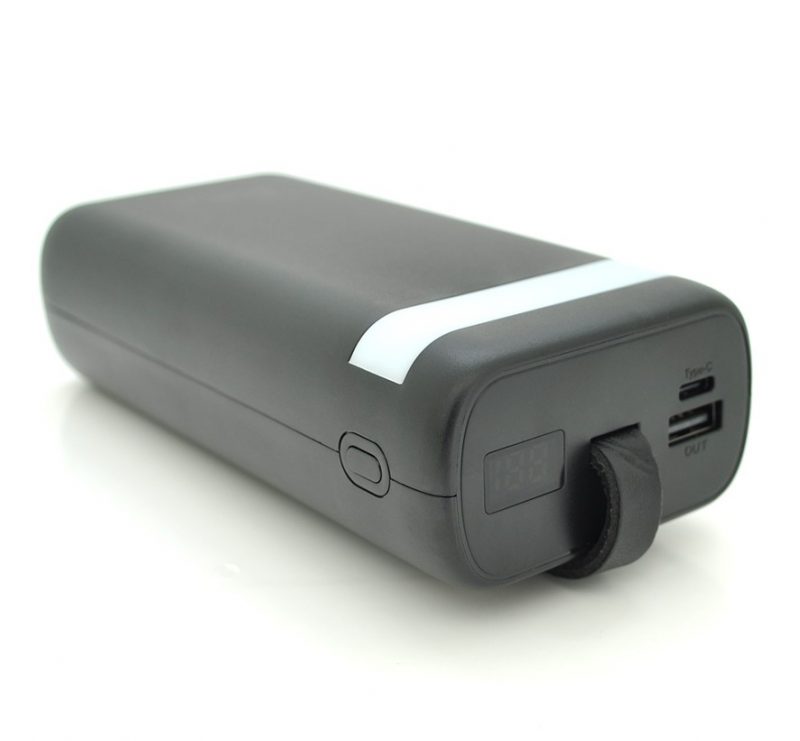 power bank PLO PB30M 30000mAh 1 power bank PLO PB30M 30000mAh